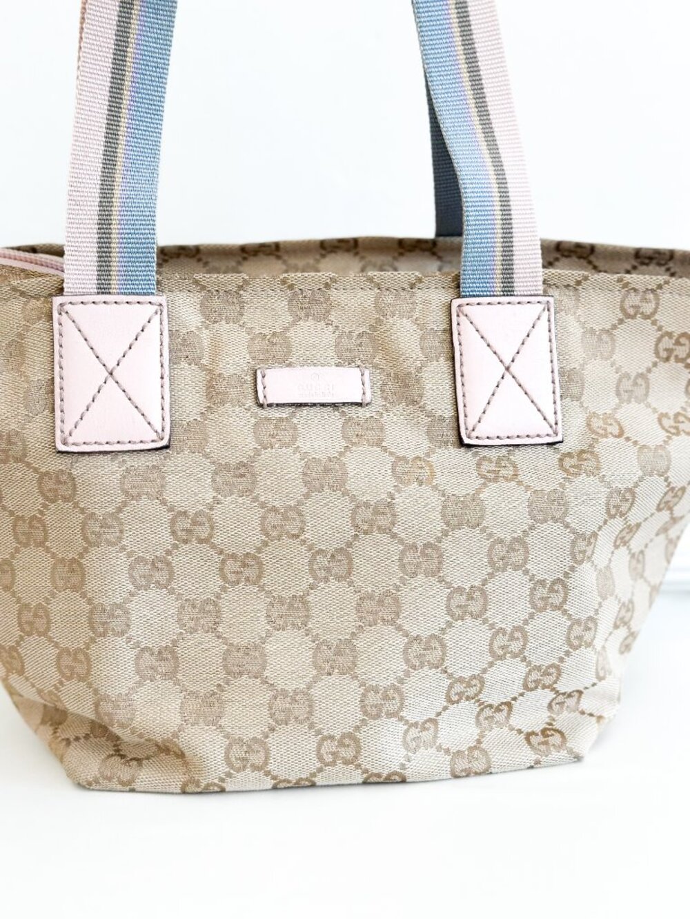Gucci GG Monogram Canvas Blue Pink Tote Bag - Picture 2 of 16
